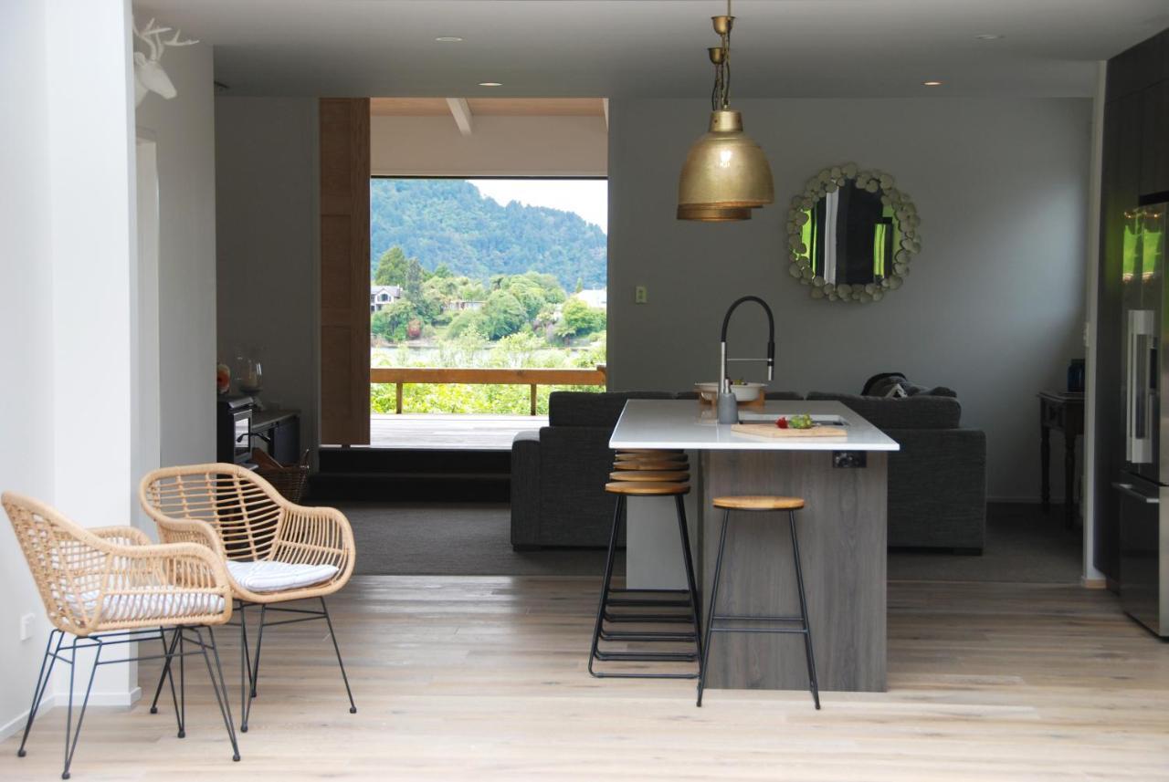 Lake View Okareka - Lake Okareka Holiday Home タラウェラ湖 エクステリア 写真